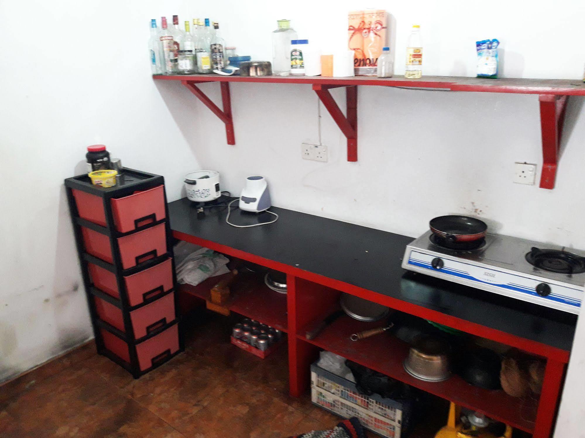 Kandy Walkers Hostel Tennekumbura 외부 사진